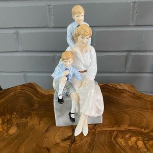 Royal Doulton Remembering Diana, Princess of Wales, A Loving Mother figurine